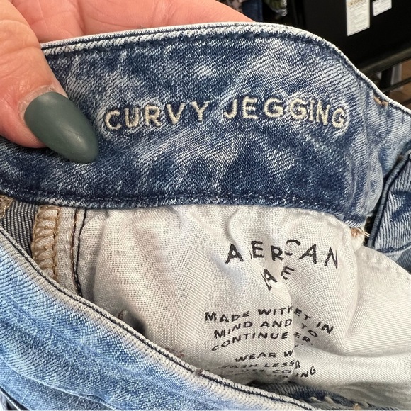 American Eagle Outfitters Light Blue Distressed Jeans SZ 6 Long - Picture 5 of 6